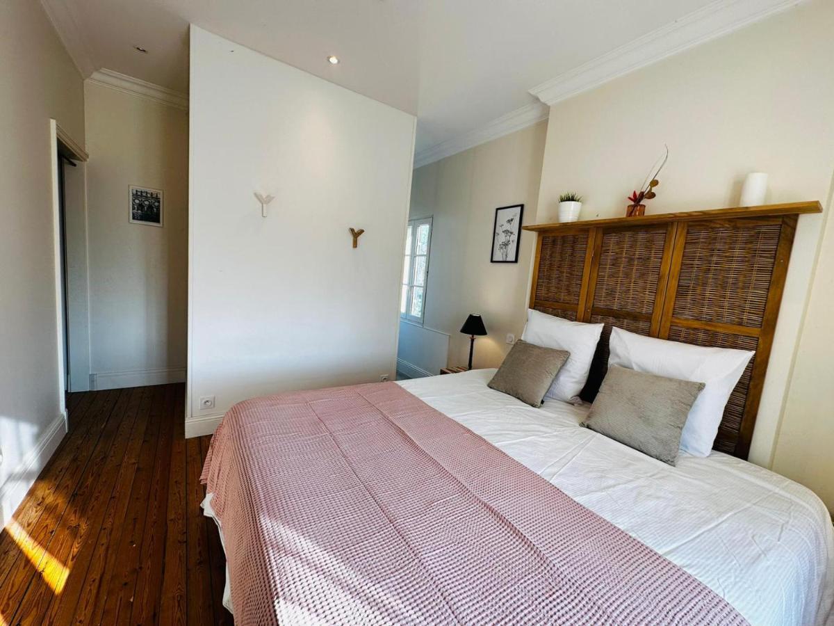 Domaine Des Hugons Villa Prignac-et-Marcamps ภายนอก รูปภาพ